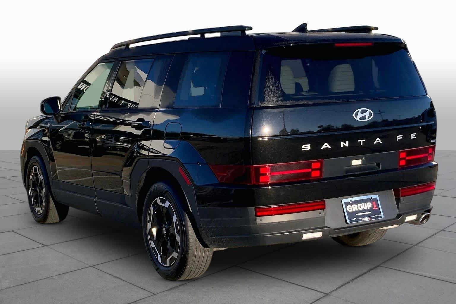 Used 2026 Phantom Black Hyundai SEL image 11