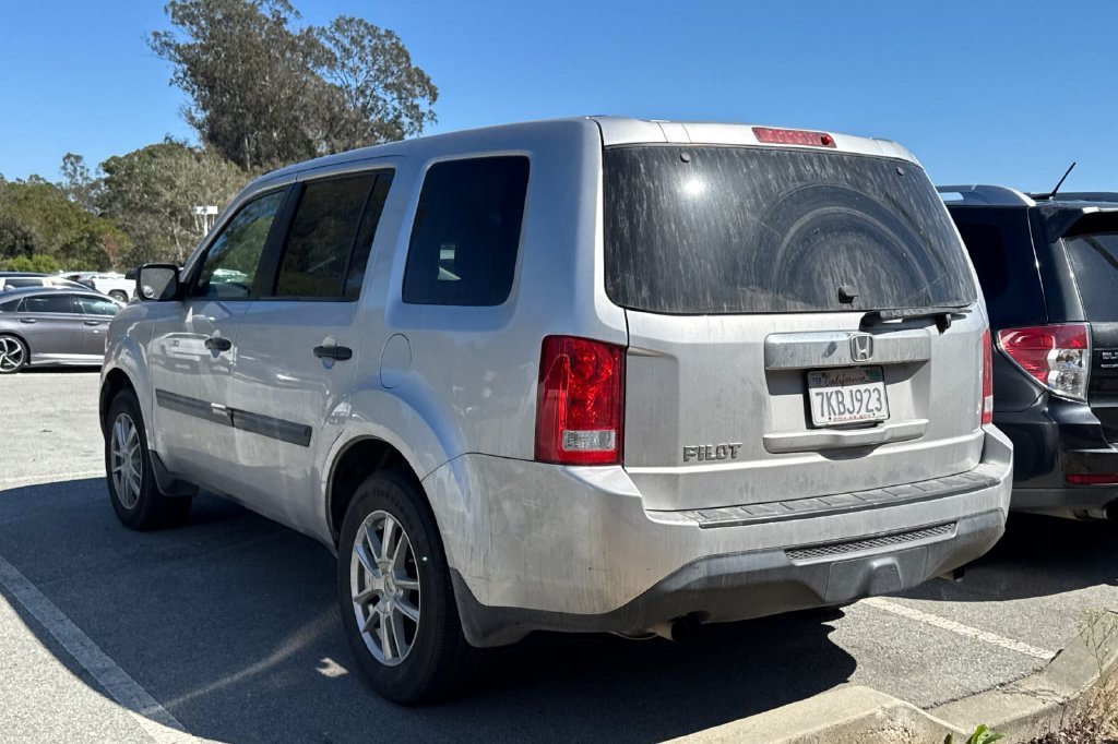 Used 2015 Silver Honda LX image 5