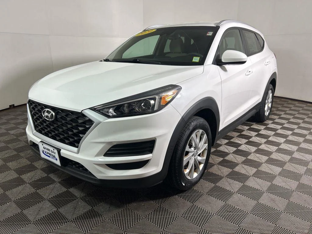 Used 2020 Cream White Hyundai Value image 11