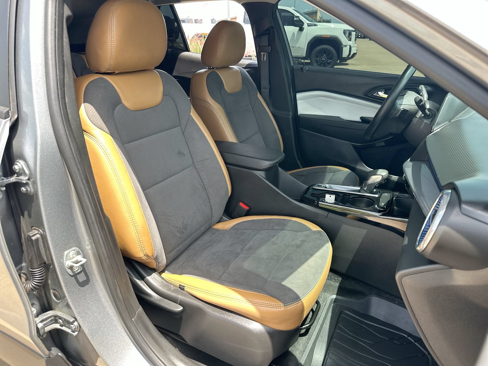 Used 2024 Sterling Gray Metallic Chevrolet LT image 23
