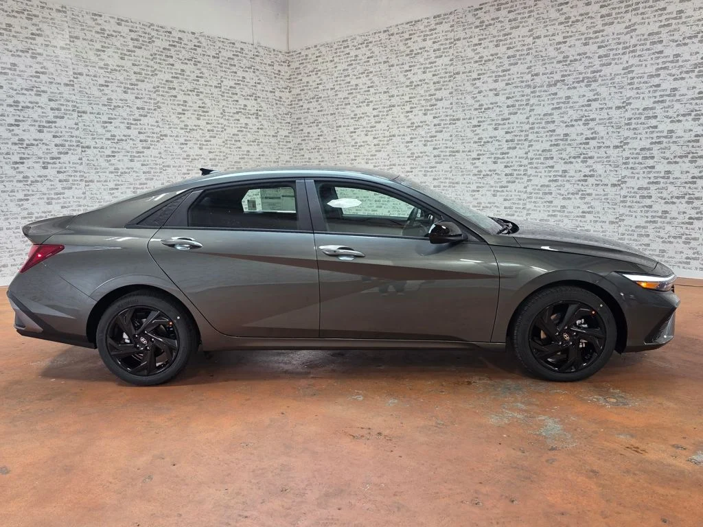 New 2026 Amazon Gray Hyundai SEL Sport image 6