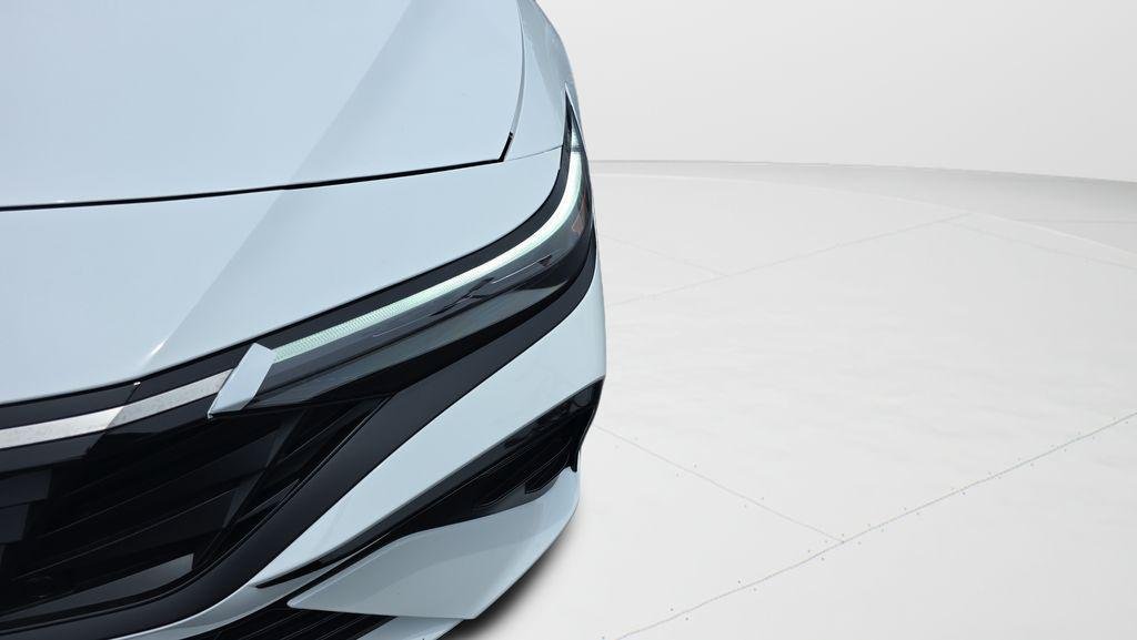 New 2026 White Hyundai Limited image 27