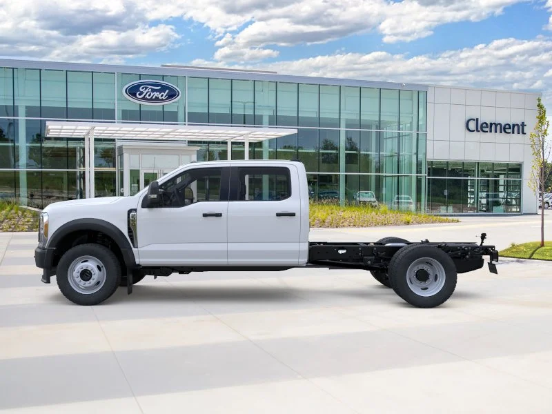 New 2026 Oxford White Ford F-550® XL image 3