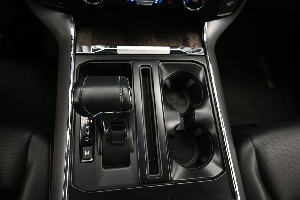 Used 2023 Gray Metallic Ford LARIAT image 22