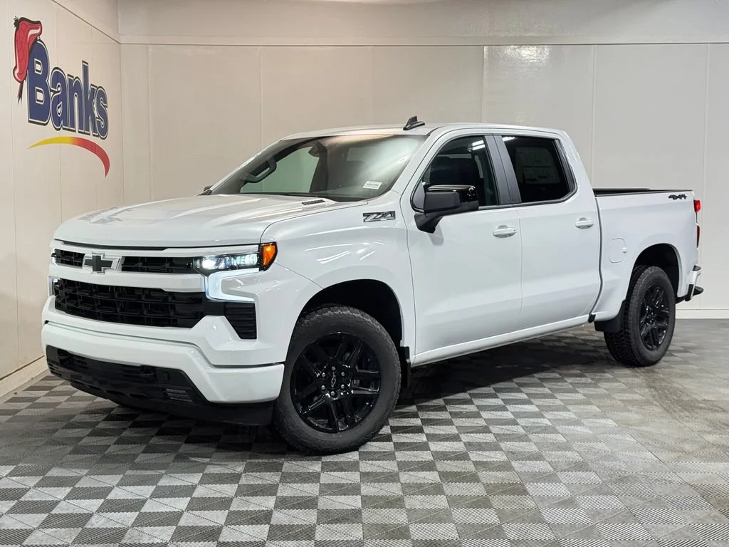 New 2026 Summit White Chevrolet RST image 2