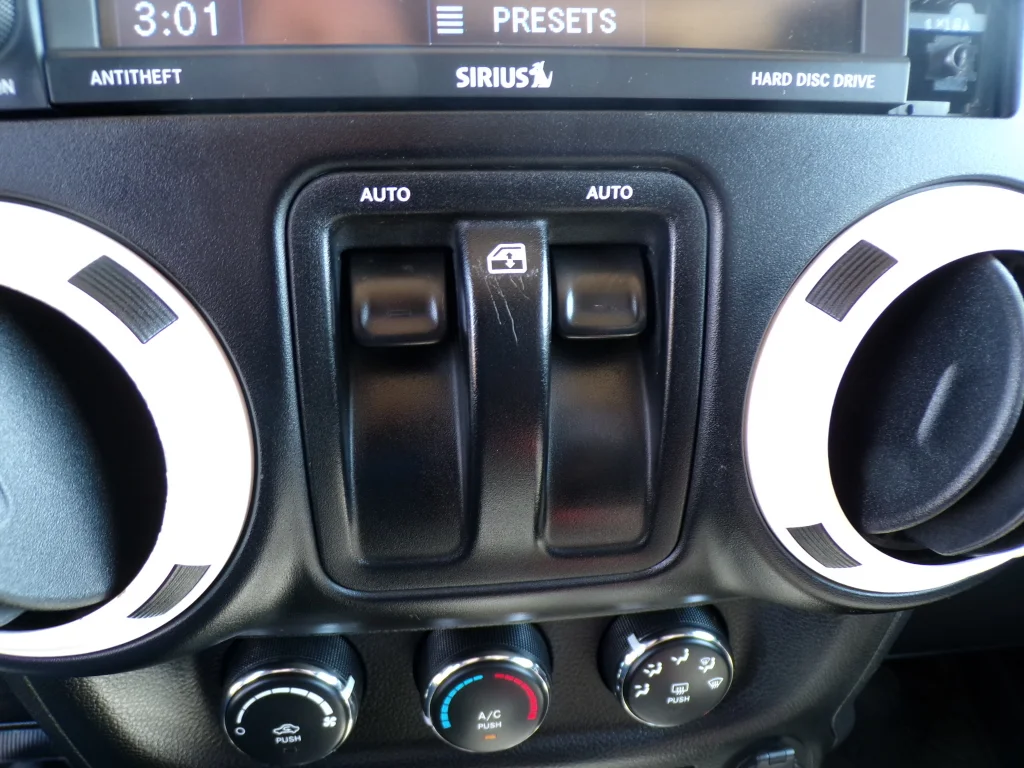Used 2012 Grey Jeep Arctic image 26