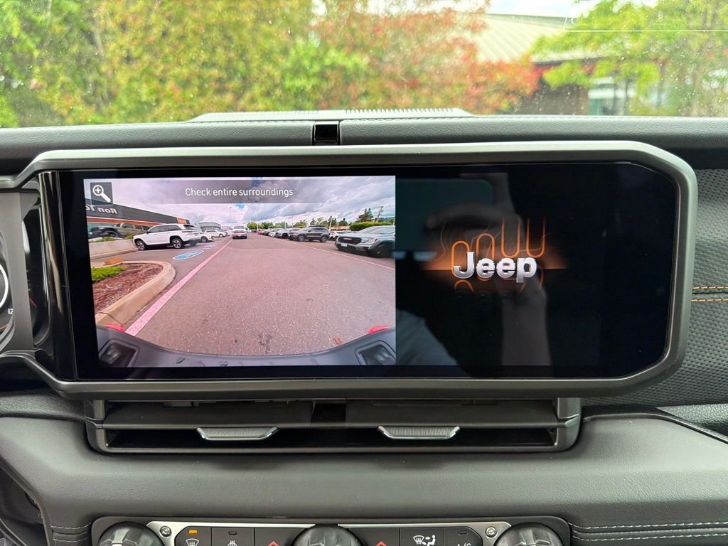 New 2026 Bright White Clearcoat Jeep Mojave image 22