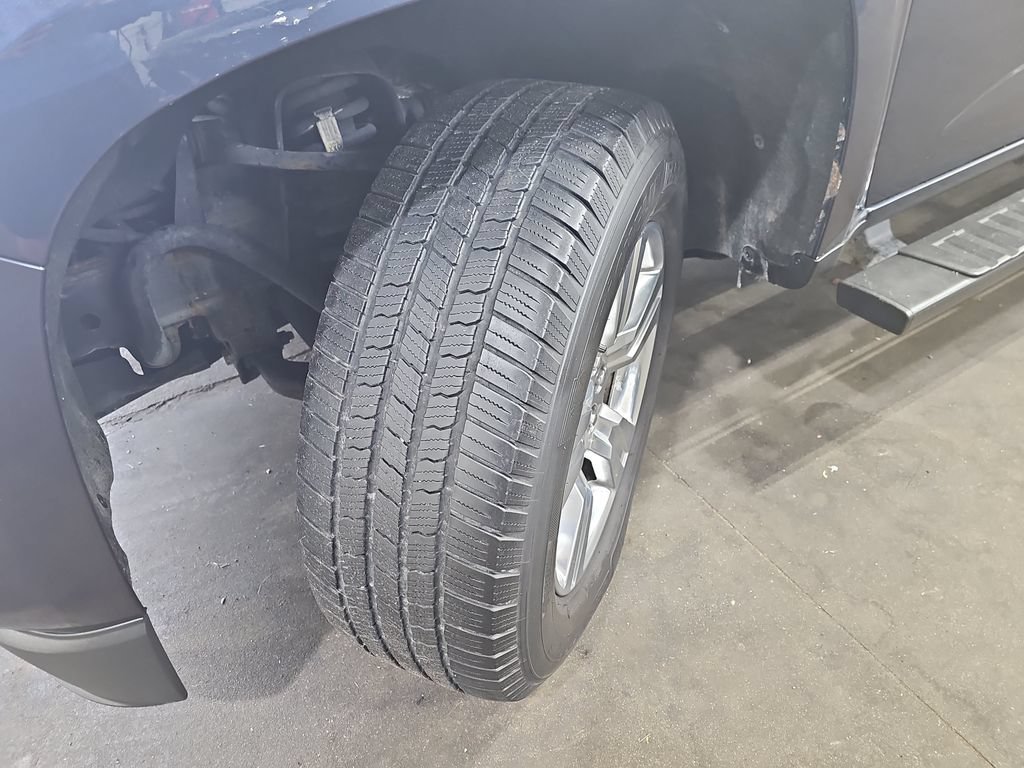 Used 2018 CENTENNIAL BLUE METALLIC Chevrolet 4WD Z71 image 37