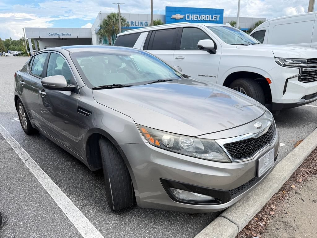 Used 2013 Silver Kia LX image 3