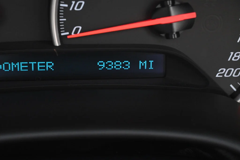 Used 2011 ARCTIC WHITE Chevrolet Z16 Grand Sport w/3LT image 34