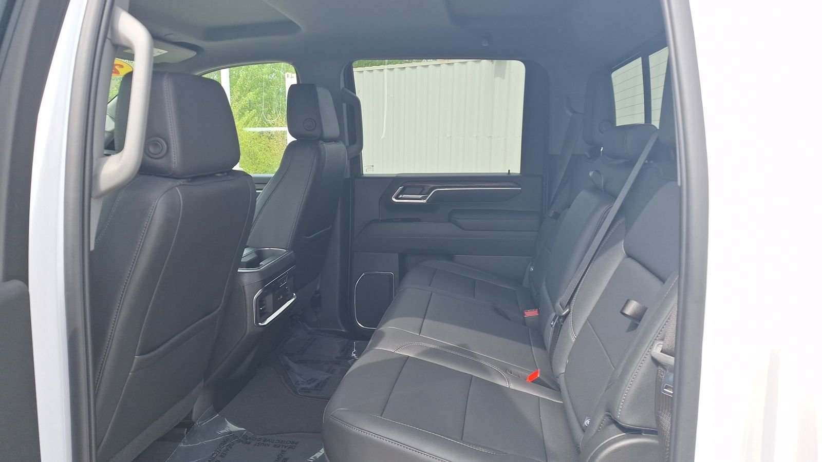 Used 2025 White GMC SLT image 12