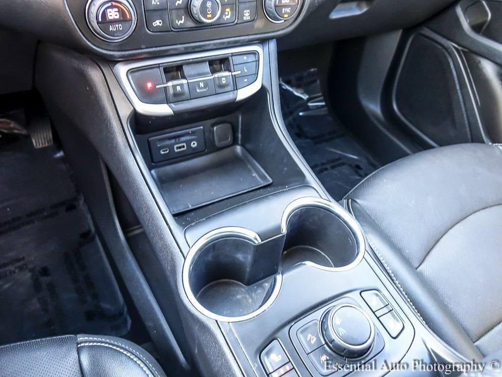 2023 GMC TERRAIN - Image 19