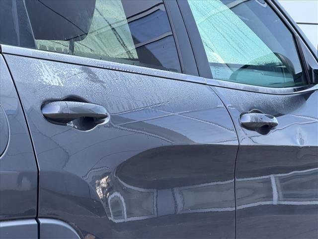 Used 2016 Granite Crystal Metallic Clearcoat Jeep Limited image 12