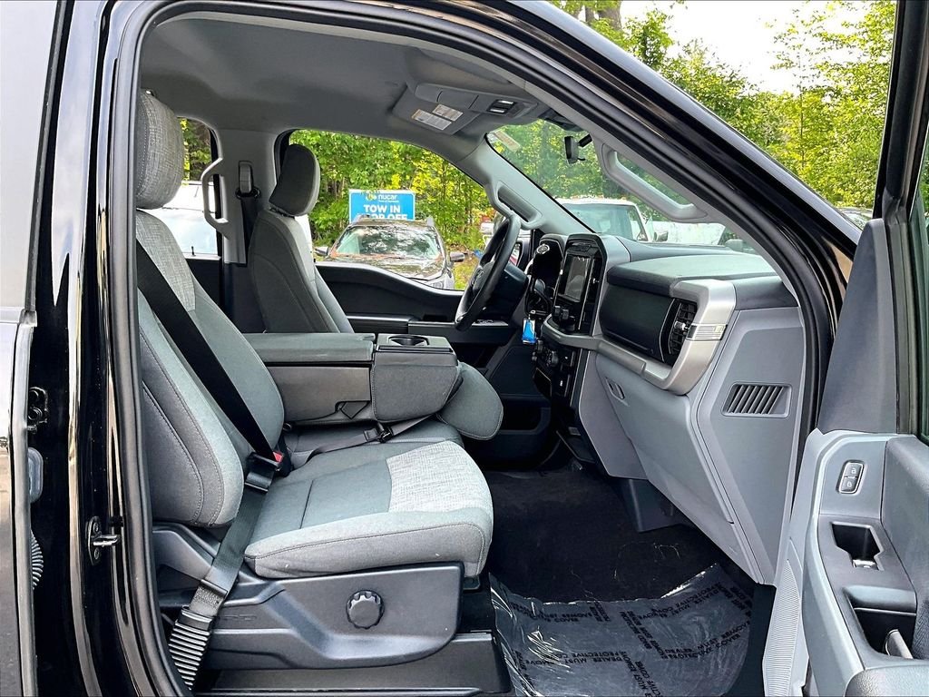 Used 2023 Black Ford XLT image 14