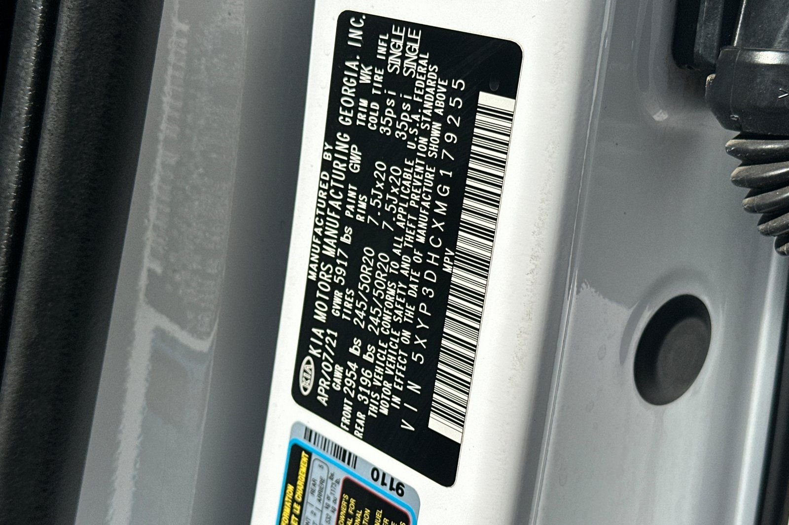 Used 2021 White Kia EX image 35