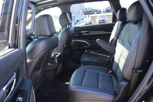 Used 2025 Black Kia EX X-Line image 26