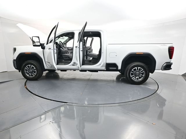 Used 2025 White GMC SLT image 48