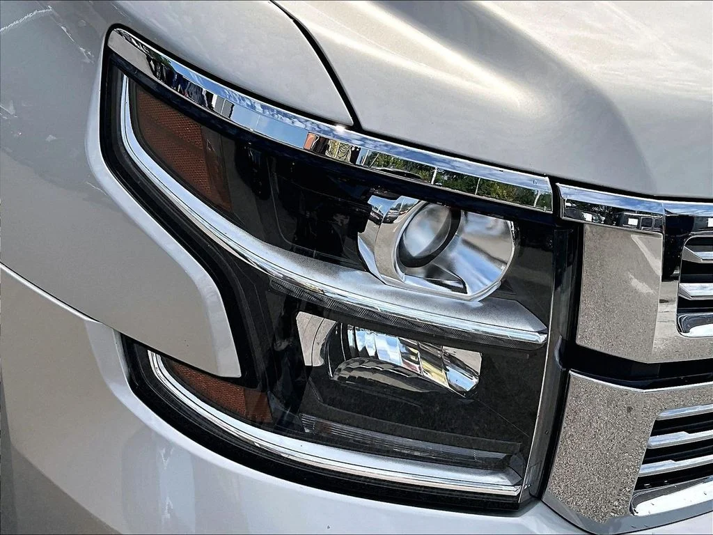 Used 2017 Gold Chevrolet Premier image 31