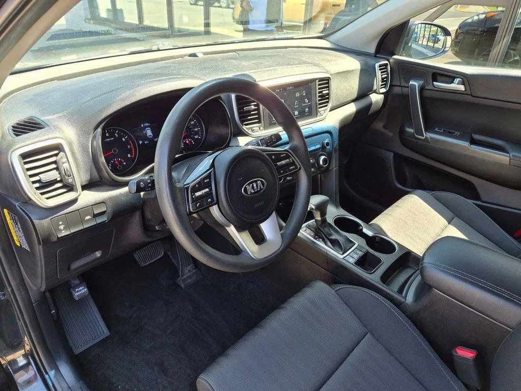 Used 2021 Red Kia LX image 11