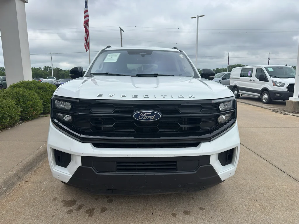 Used 2025 White Ford Active image 13