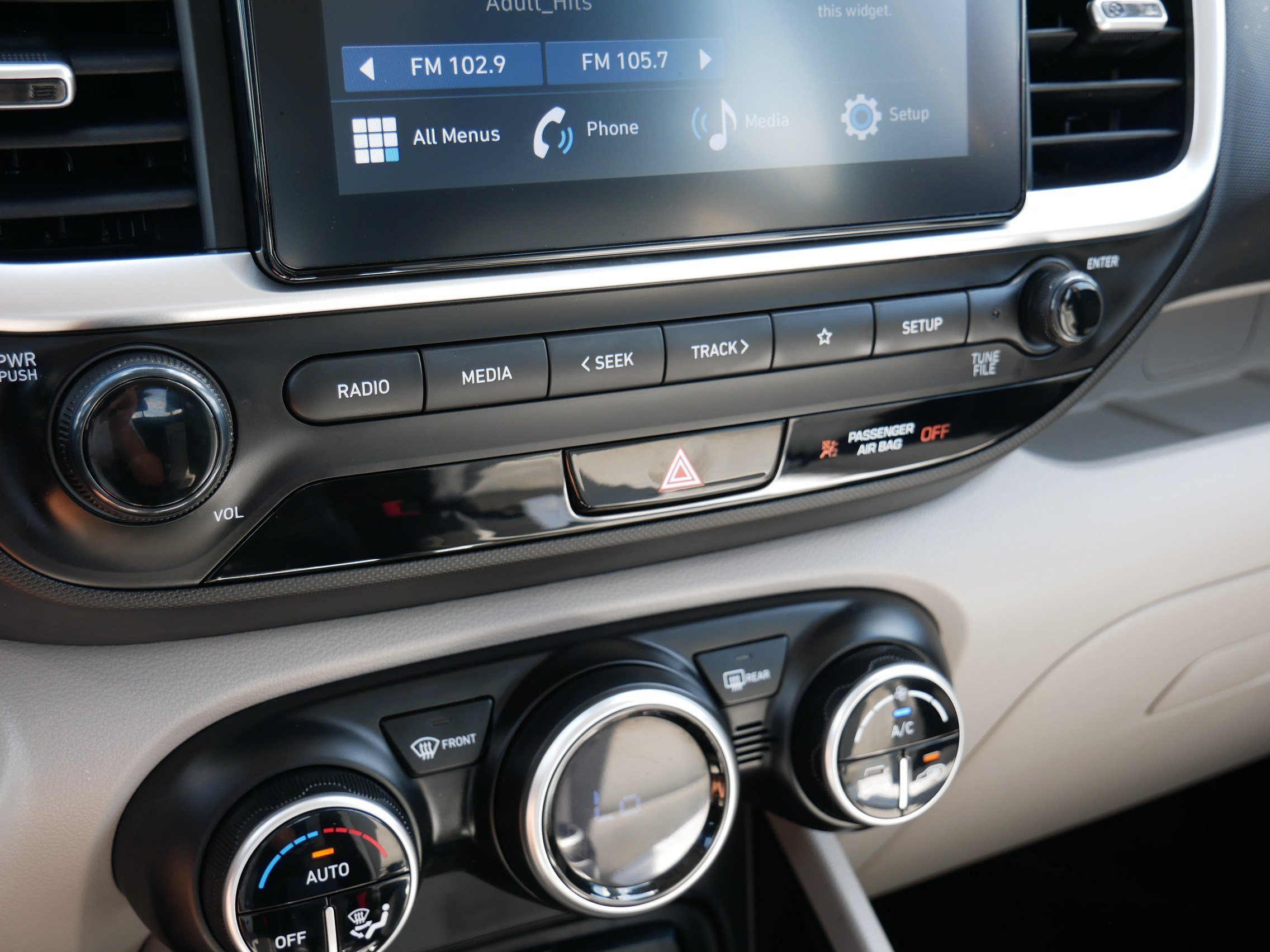 2024 Hyundai Venue SEL - Photo 23