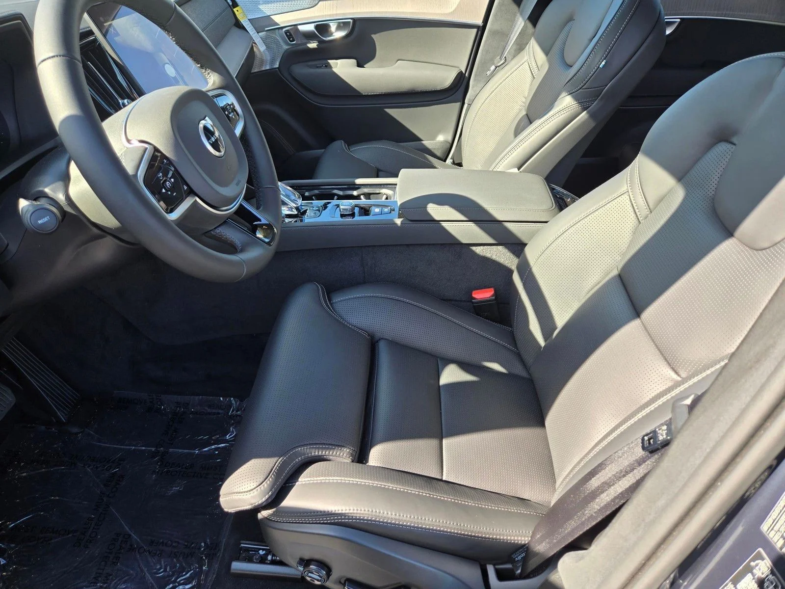 2026 Volvo XC90 Ultra - Photo 12