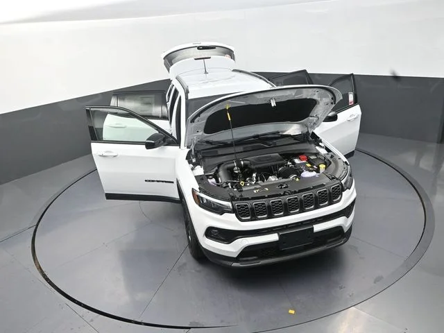 New 2026 Bright White Clear-Coat Exterior Paint Jeep Latitude image 33