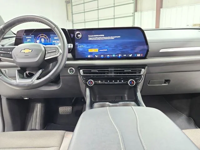 Used 2025 Sterling Gray Metallic Chevrolet LT image 24