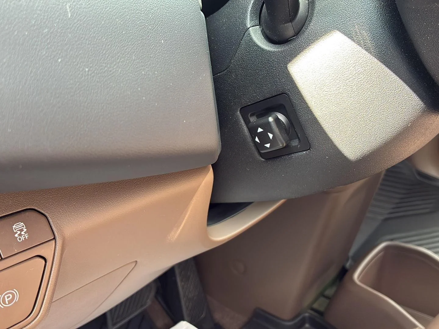 Used 2024 Pebble Gray Kia Land image 24