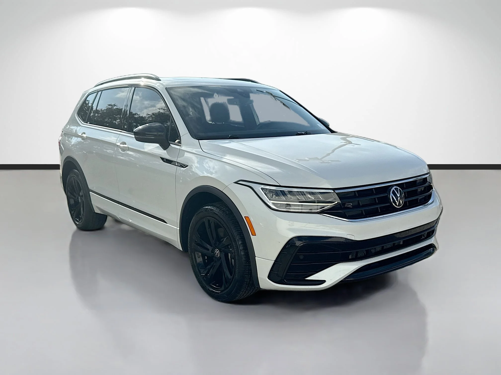 Used 2023 Opal White Pearl Volkswagen SE R-Line Black image 1