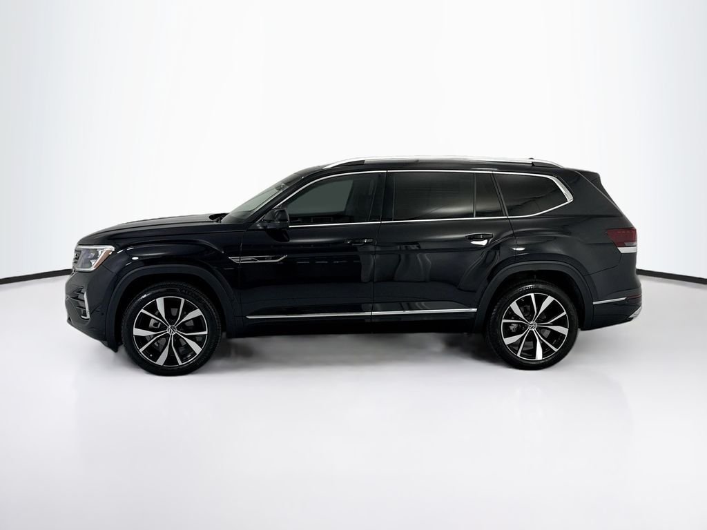Used 2026  Volkswagen 2.0T SEL Premium R-Line image 8