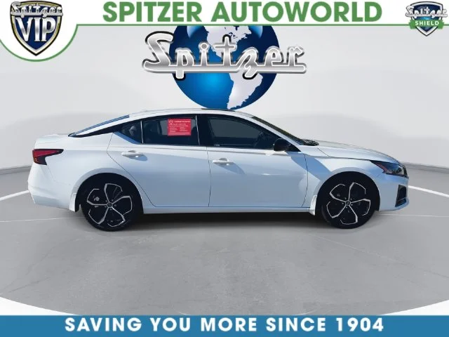 Used 2023 White Nissan 2.5 SR image 17
