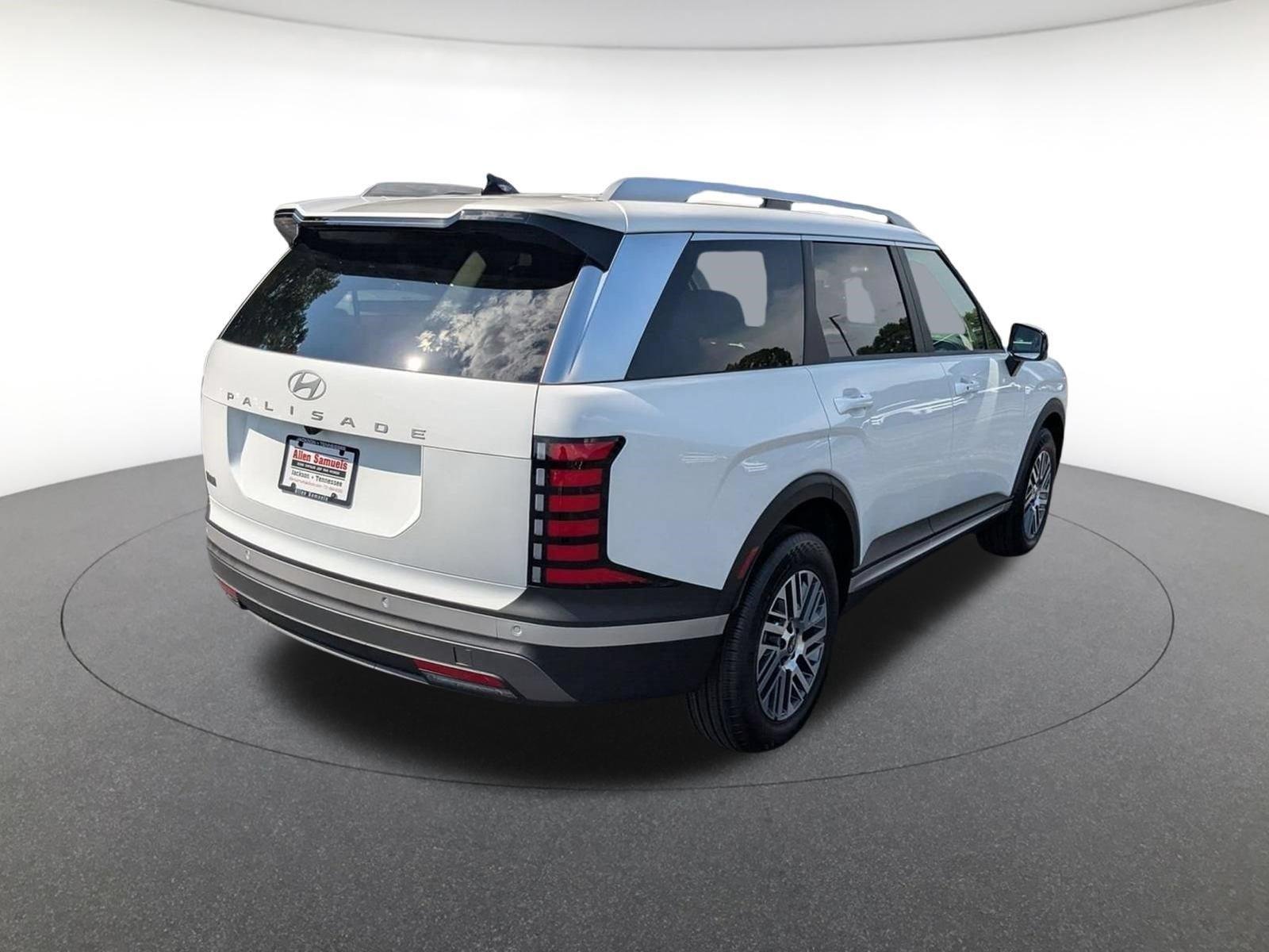 New 2027 Creamy White Pearl Hyundai SEL 7P image 4