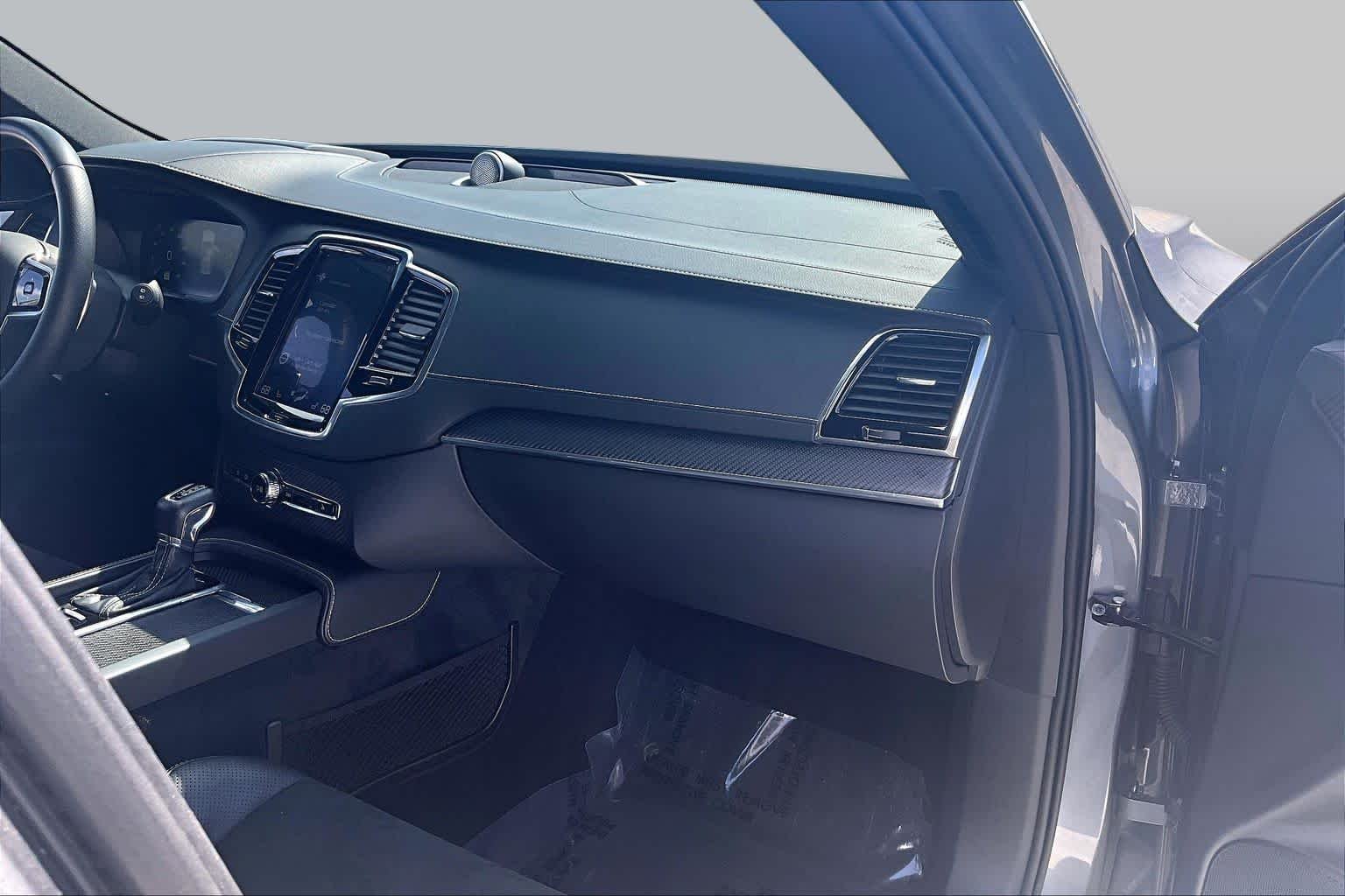 Used 2019 Osmium Grey Metallic Volvo R-Design image 19