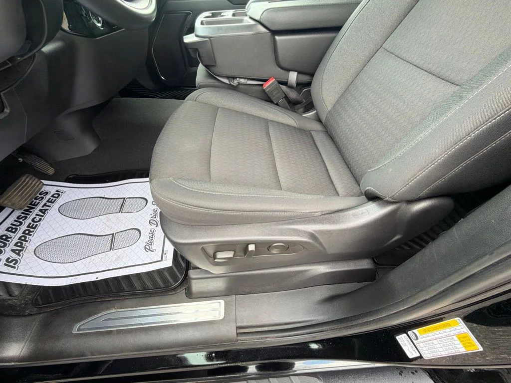 Used 2023 Black Chevrolet LT image 18