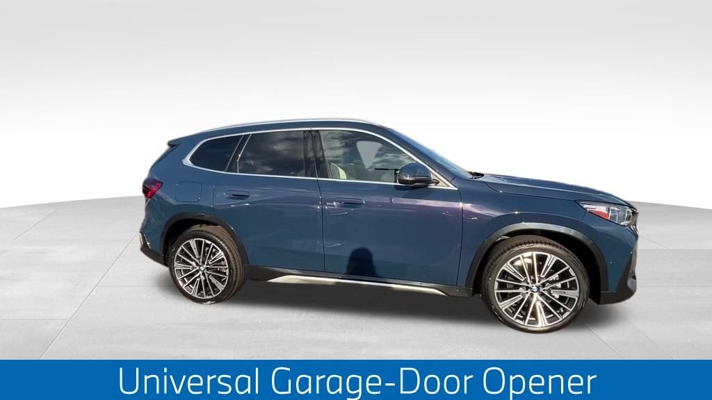 Used 2026 Blue BMW xDrive28i image 9