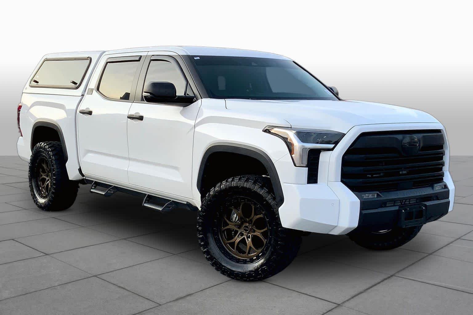 Used 2024 Ice Cap Toyota SR5 image 3