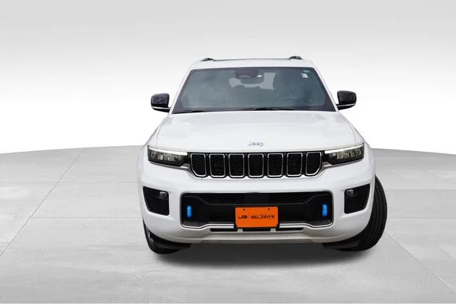 Certified Used 2023 White Jeep Overland 4xe image 12