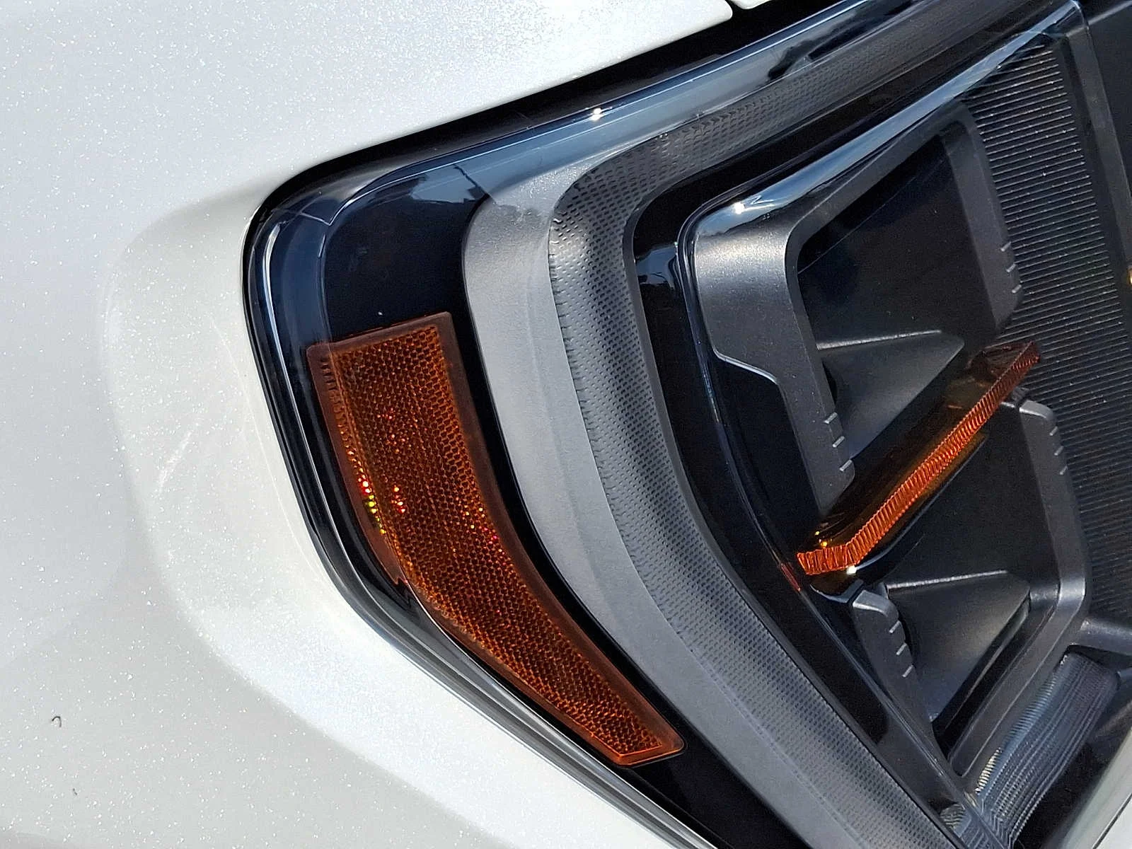 Used 2023 White Ford Tremor image 9