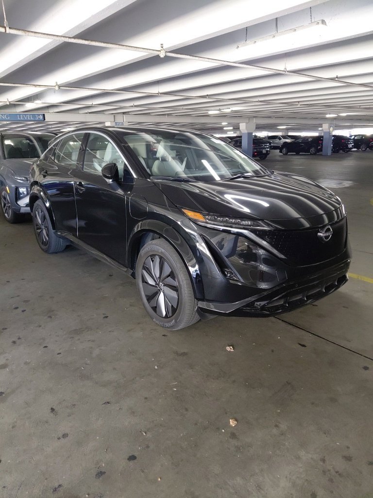 Used 2024 Black Nissan ENGAGE image 1
