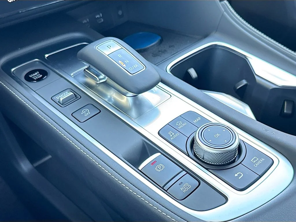 New 2027 GRAPHITE SHADOW INFINITI Luxe AWD image 17