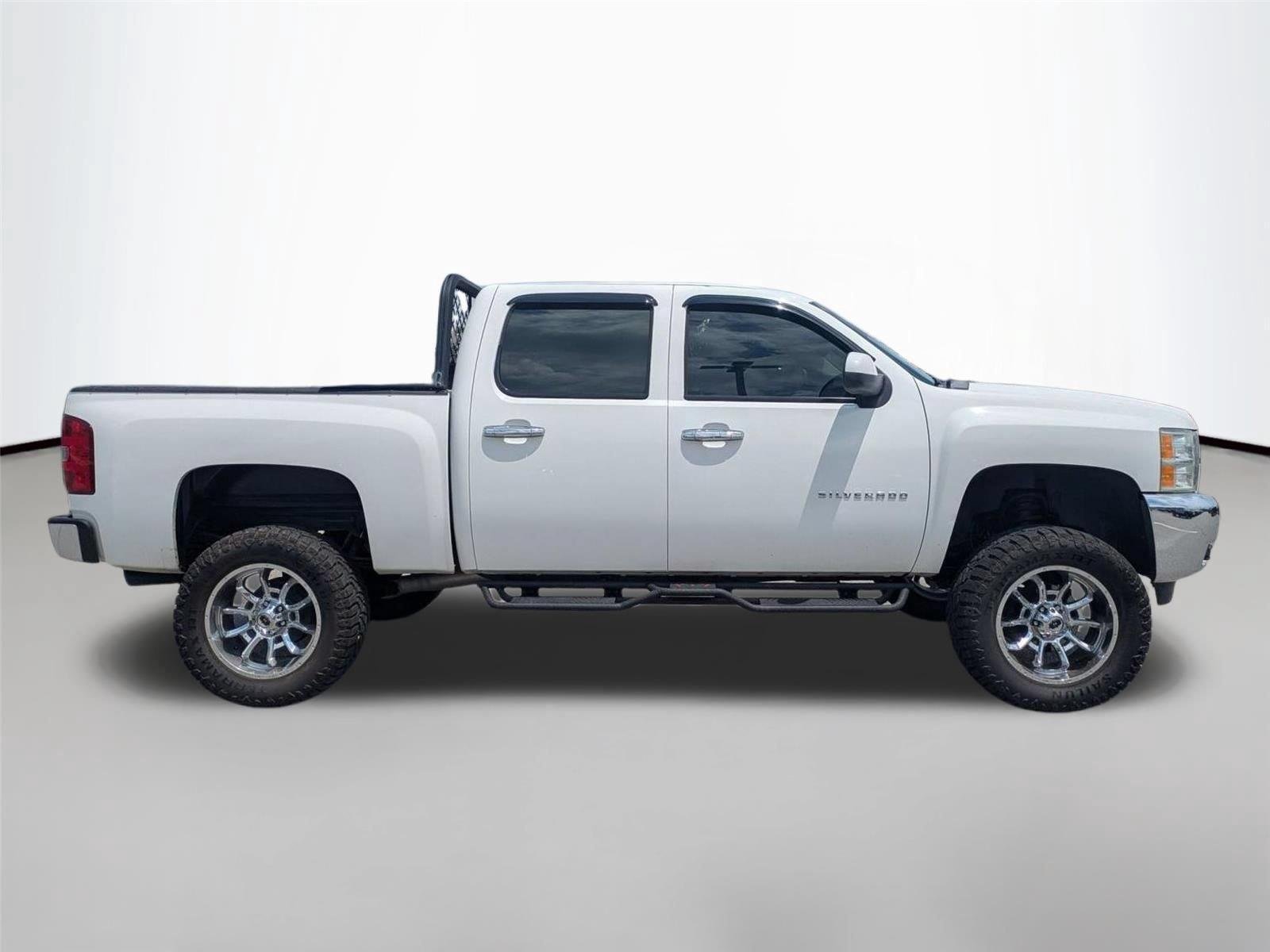 Used 2013 Summit White Chevrolet LTZ image 4