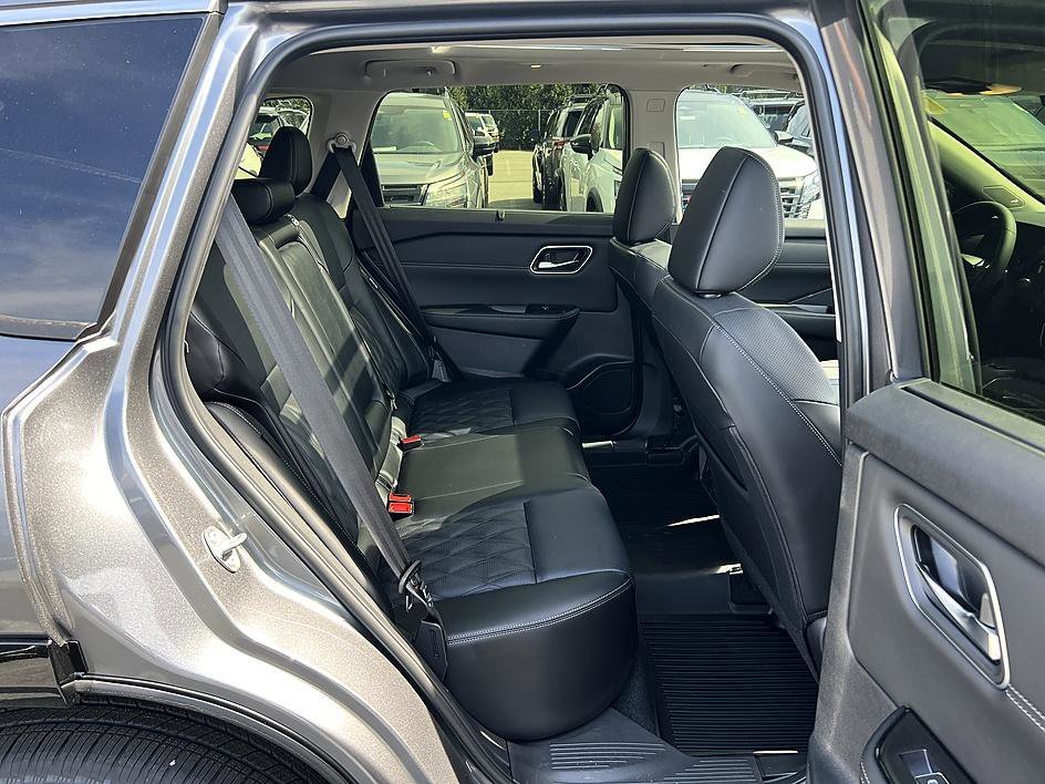 2026 Nissan Rogue Platinum - Photo 26