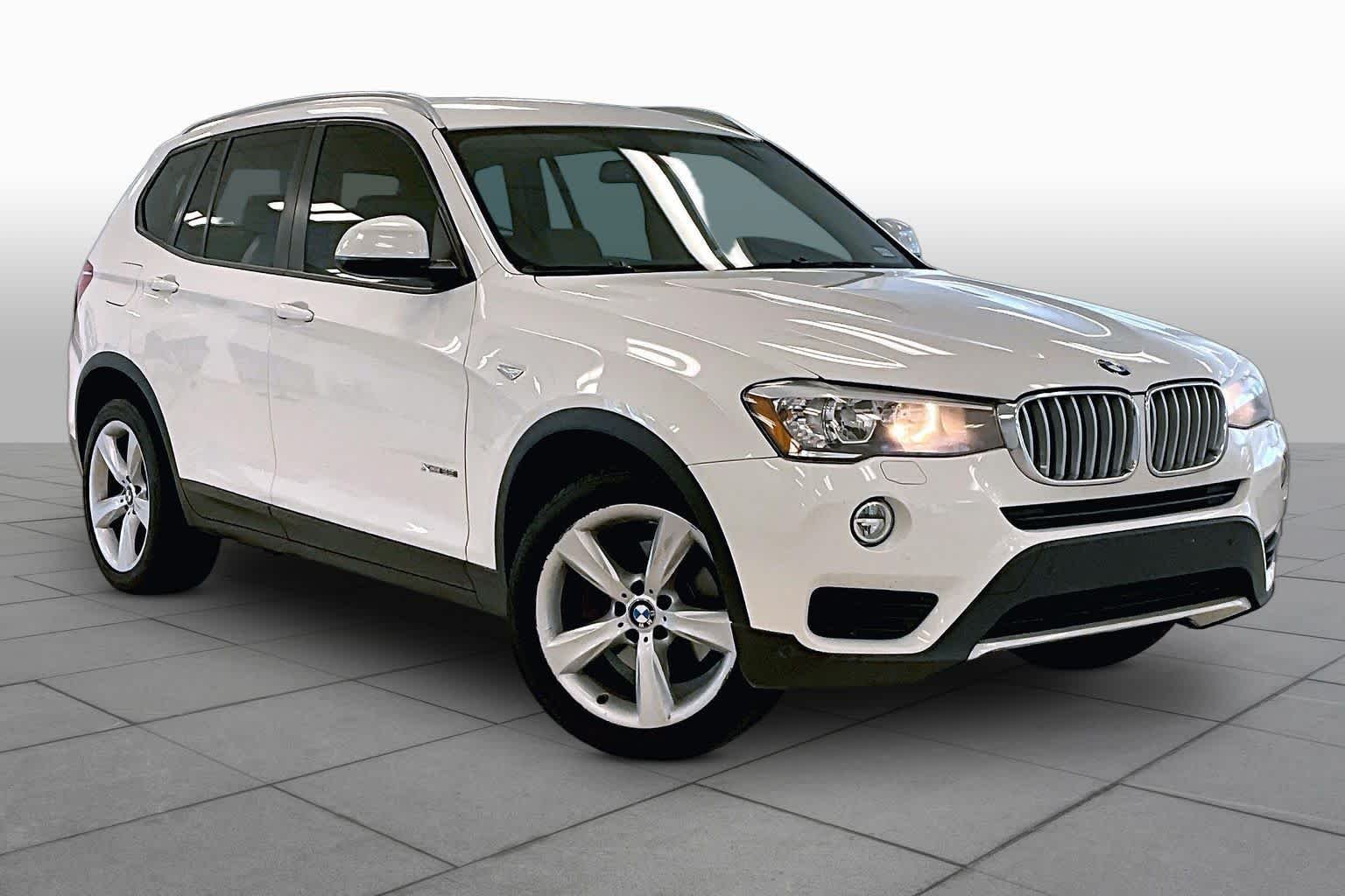 Used 2017 Alpine White BMW xDrive28i image 2