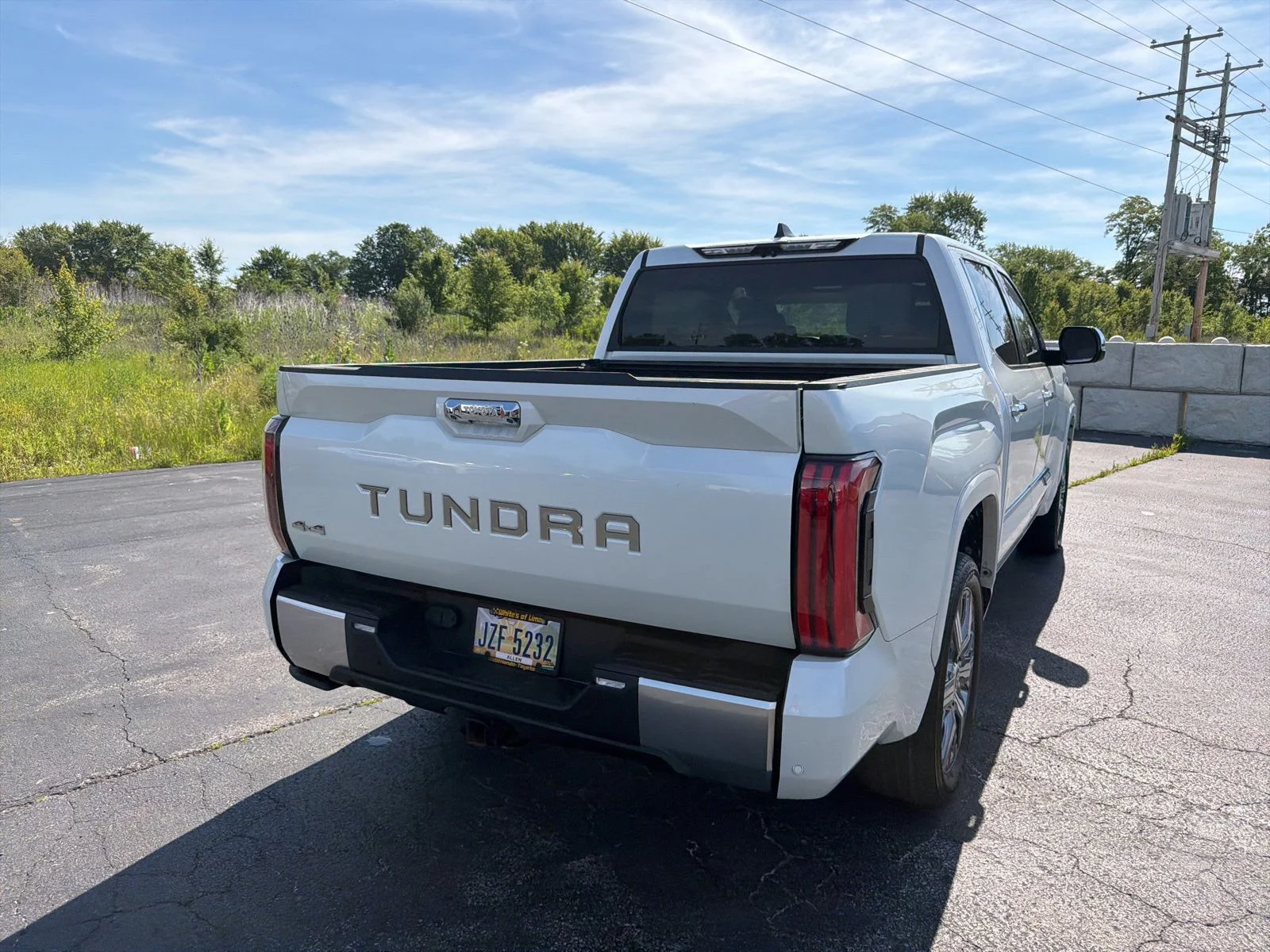 Used 2023 Pearl Toyota Capstone image 7