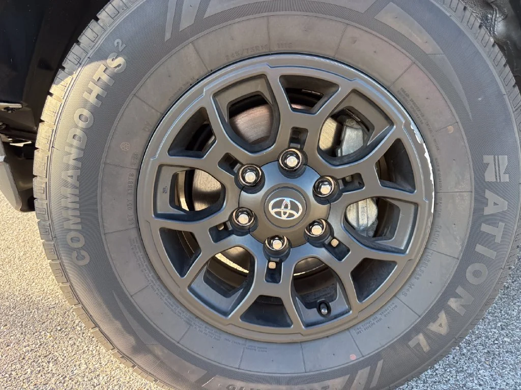 Used 2022 White Toyota SR5 image 25
