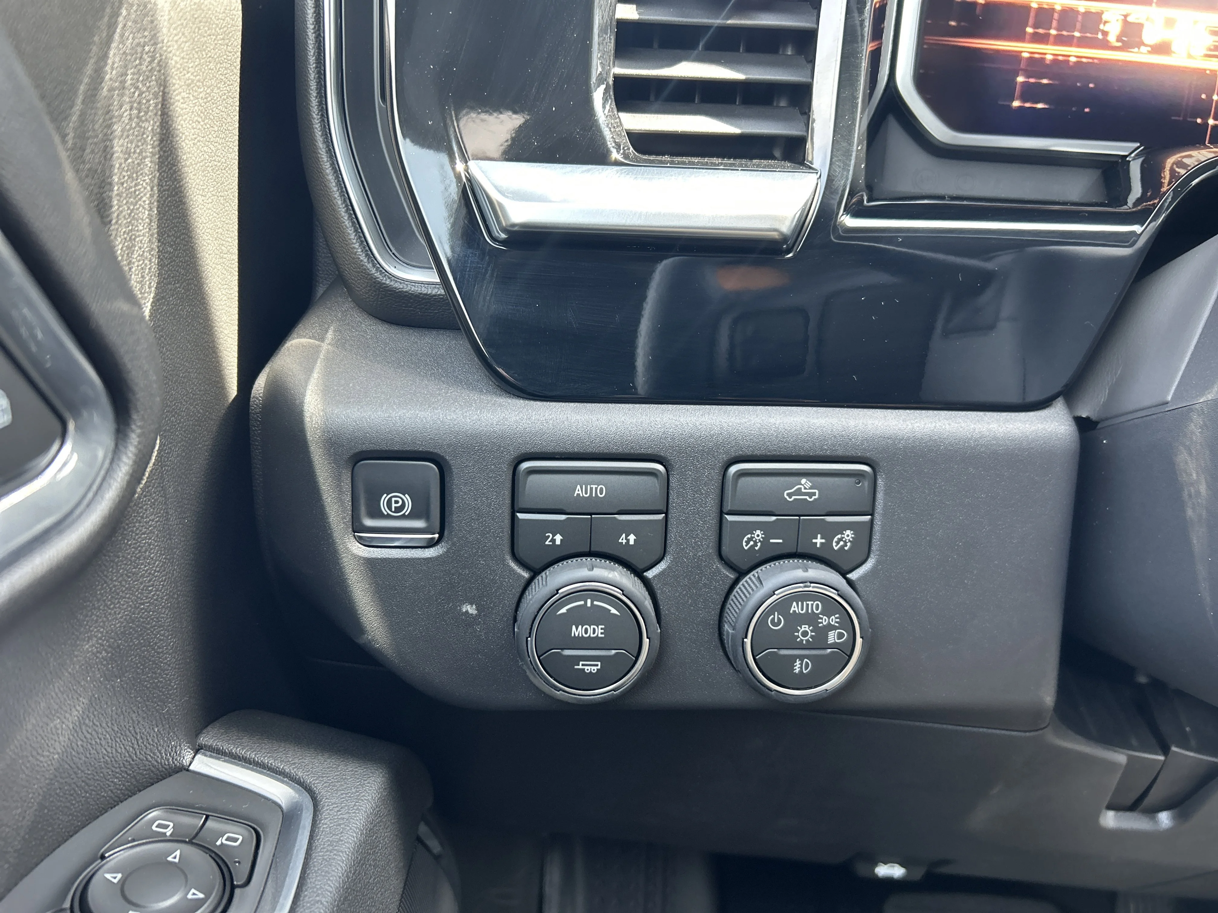 2026 Chevrolet Silverado 1500 RST - Photo 13
