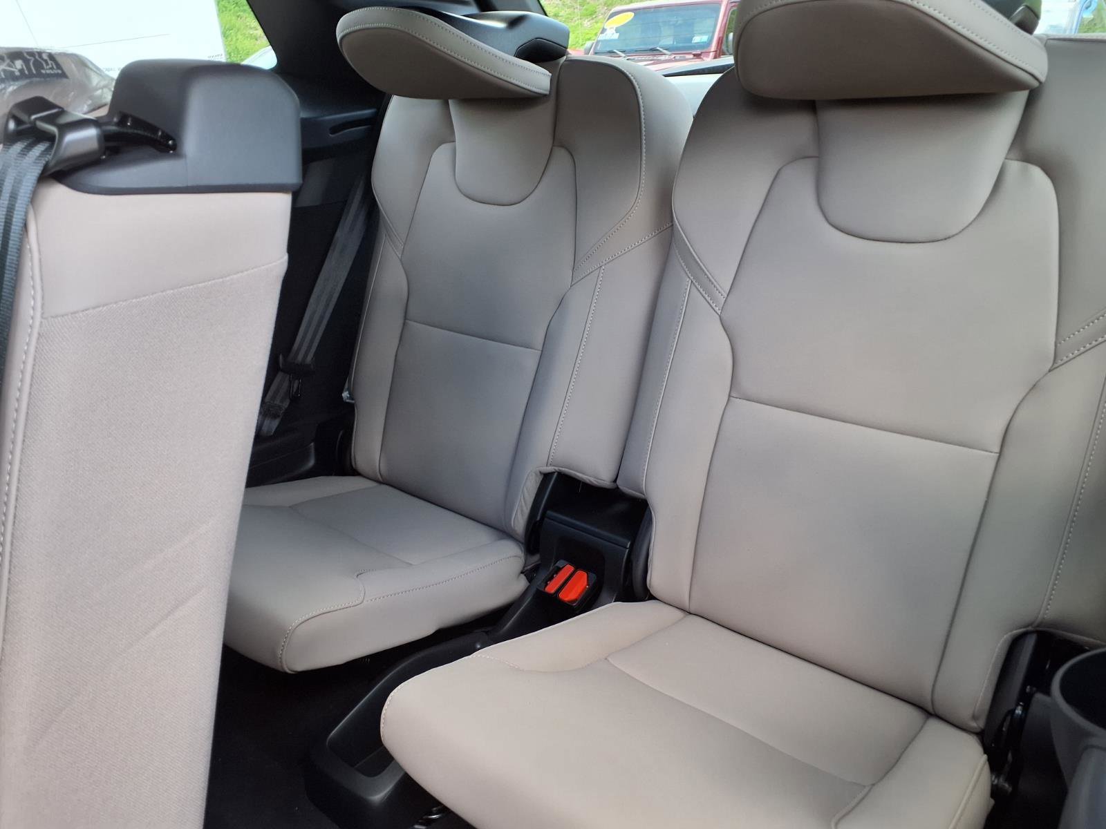 New 2026 Vapour Grey Volvo Plus image 7