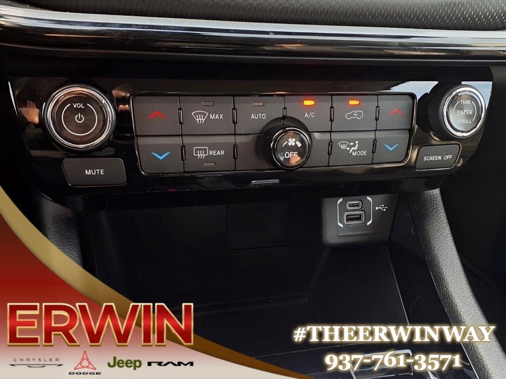 Certified Used 2022 Velvet Red Pearl Coat Jeep Trailhawk image 21