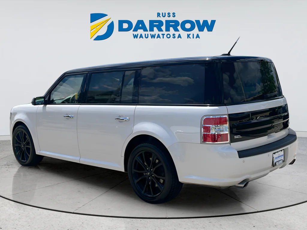 Used 2019 White Ford SEL image 3